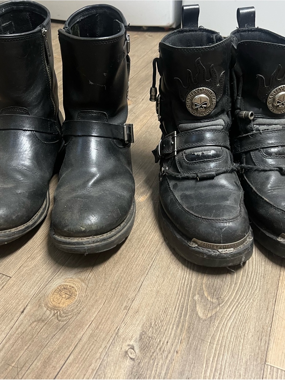 Harley-Davidson Black Leather Biker Boots with Strap and Metal Emblem